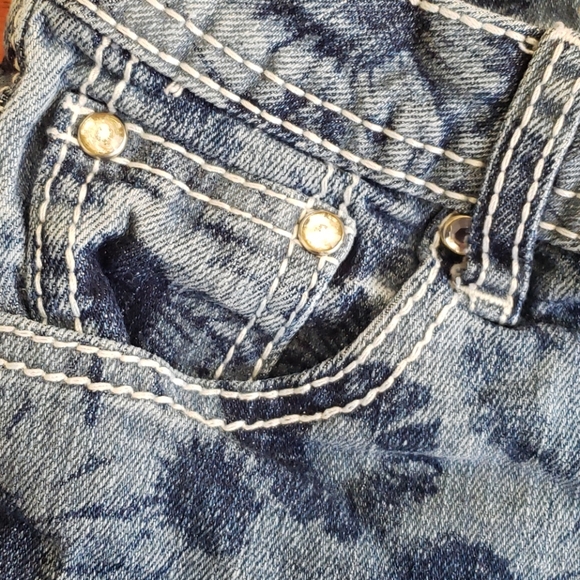 Justice jean shorts - Picture 3 of 4